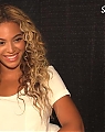 Beyonce_Helps_Kid_President_With_World_Humanitarian_Day_2013_mp40088.jpg