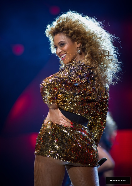 Beyonce2BKnowles2BGlastonbury2BFestival2B20112BC1WUT6XkI-Ol.jpg