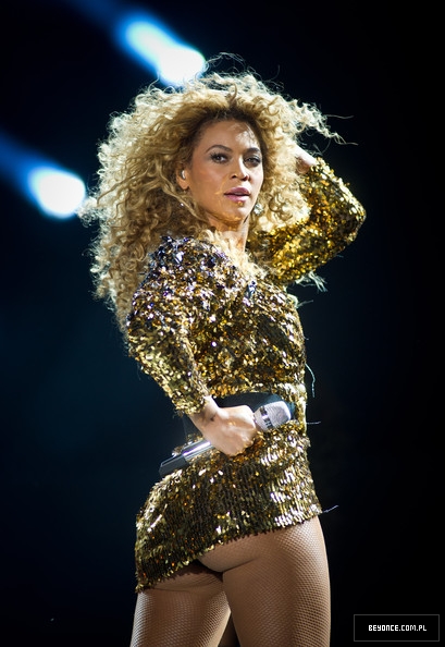 Beyonce2BKnowles2BGlastonbury2BFestival2B20112BepkdIN13GIEl.jpg