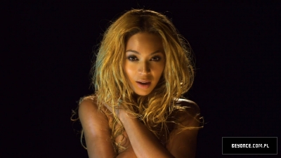 Beyonce-1-1HD-onyvideos_com_mp4_snapshot_00_45_5B2011_08_26_23_02_575D.jpg