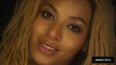 Beyonce-1-1HD-onyvideos_com_mp4_snapshot_02_29_5B2011_08_26_23_13_415D.jpg