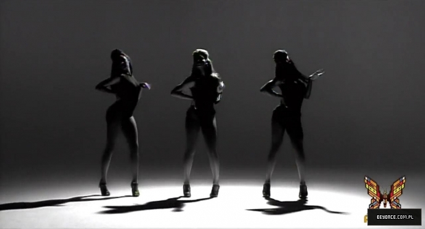Beyonce_-_Single_Ladies_28Put_A_Ring_On_It29_28OFFICIAL_VIDEO29_28Palladia29_5BHD_720p5D_mp40018.jpg