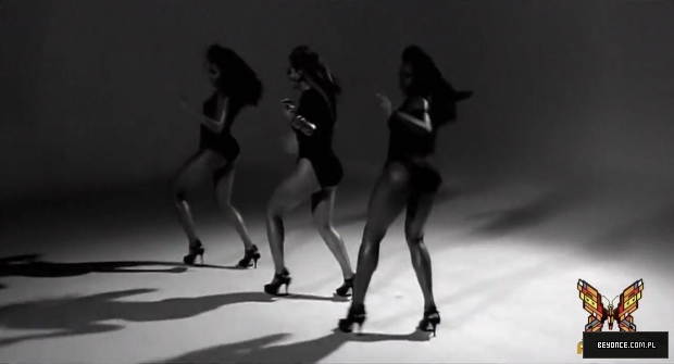 Beyonce_-_Single_Ladies_28Put_A_Ring_On_It29_28OFFICIAL_VIDEO29_28Palladia29_5BHD_720p5D_mp40170.jpg