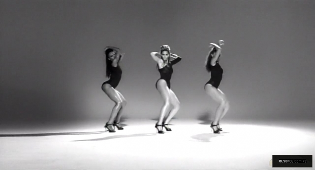 Beyonce_-_Single_Ladies_28Put_A_Ring_On_It29_28OFFICIAL_VIDEO29_28Palladia29_5BHD_720p5D_mp40355.jpg