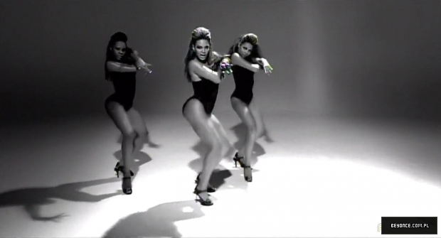 Beyonce_-_Single_Ladies_28Put_A_Ring_On_It29_28OFFICIAL_VIDEO29_28Palladia29_5BHD_720p5D_mp41738.jpg
