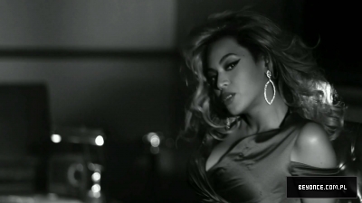Beyonce_Dance_for_you_HD-onyvideos_com_mp4_snapshot_02_20_5B2011_11_27_21_20_535D.jpg