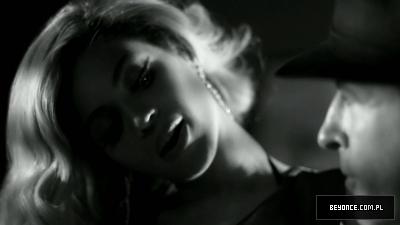 Beyonce_Dance_for_you_HD-onyvideos_com_mp4_snapshot_02_31_5B2011_11_27_21_21_445D.jpg