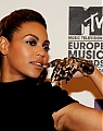 01522_Beyonce_Knowles_arrives_for_the_2008_MTV_Europe_Music_Awards-016_122_755lo.jpg