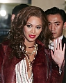 40826_celeb-city_eu_Beyonce_press_conference_at_Hyundai_Department_store_Seoul_11-10-2007_024_122_1107lo.jpg