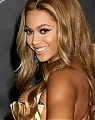 66093_celeb-city_eu_Beyonce_Knowles_at_2007_American_Music_Awards_78_122_122_108lo.jpg