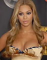 67808_celeb-city_eu_Beyonce_Knowles_at_2007_American_Music_Awards_02_122_122_1070lo.jpg