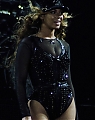 Beyonce-Mrs-Carter-Show-3.jpg