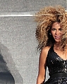 Beyonce-T-In-The-Park-7.jpg
