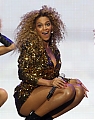 Beyonce2BKnowles2BGlastonbury2BFestival2B20112Brj02B2IgJx1l.jpg