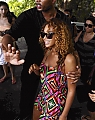 Beyonce2Bsurrounded2BCorcovado2BDvnNBnG2pu-l.jpg