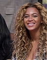 beyonce-attends-the-nba-all-star-game-2013-1361199412-megapod-0.jpg