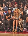 beyonce-attends-the-nba-all-star-game-2013-1361199412-megapod-08.jpg