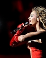 bruce-juice-com-17241_59869-beyonce-performs-at-the-2009-mtv-europe-musi_122_424lo1.jpg