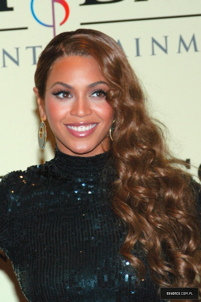 92288_Beyonce_Knowles_Sony_BMG_Grammy_Awards_003_123_29lo.JPG