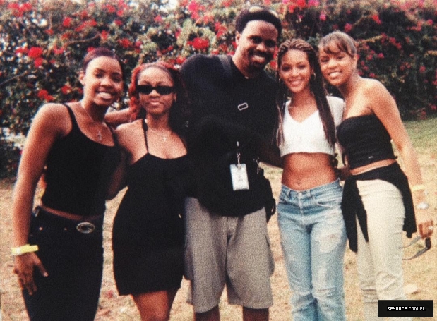 Backstage__Wyclef_Jean_Haitian_relief_concert_Miami_Florida_1999.jpg