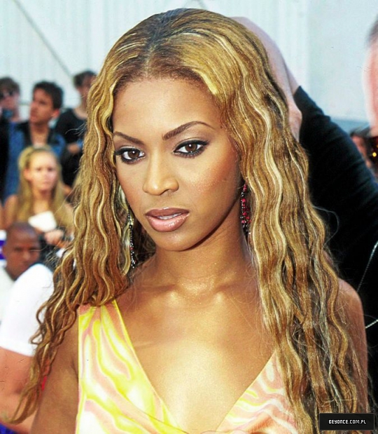 Cheveux-longs-et-ondules-Beyonce-est-magnifique-21.jpg