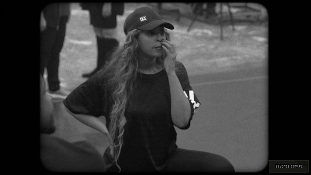 HOMECOMING_A_film_by_Beyonce_2019_1080p_NF_WEB-DL_DDP5_1_x264-NTG_mkv_001034408.jpg
