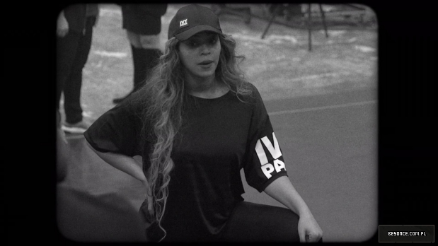 HOMECOMING_A_film_by_Beyonce_2019_1080p_NF_WEB-DL_DDP5_1_x264-NTG_mkv_001041749.jpg