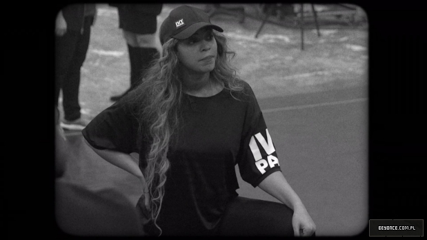 HOMECOMING_A_film_by_Beyonce_2019_1080p_NF_WEB-DL_DDP5_1_x264-NTG_mkv_001042416.jpg