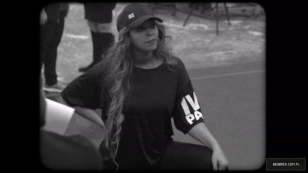 HOMECOMING_A_film_by_Beyonce_2019_1080p_NF_WEB-DL_DDP5_1_x264-NTG_mkv_001043084.jpg