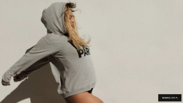 IVY_PARK_SS16_-_Beyonce_27Where_is_your_park27_mp40805.jpg