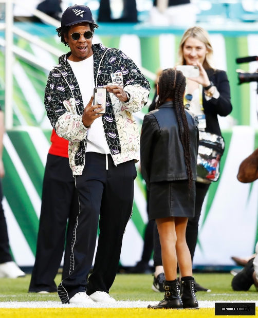 Jay-Z-Takes-Daughter-Blue-Ivy-to-Super-Bowl-2020-2.jpg