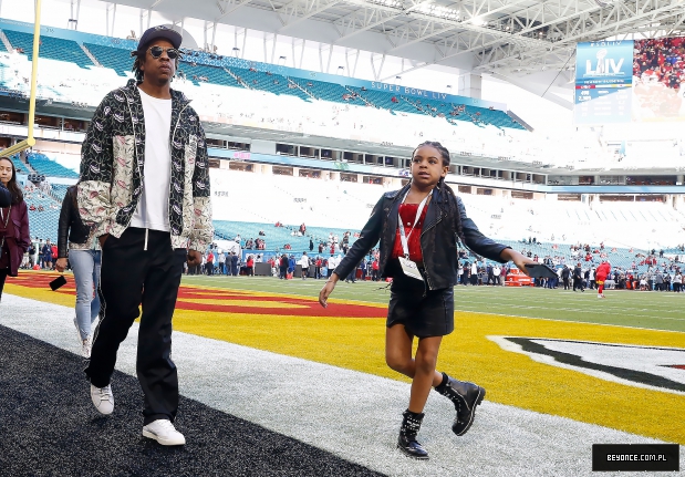 Jay-Z-Takes-Daughter-Blue-Ivy-to-Super-Bowl-2020-5.jpg