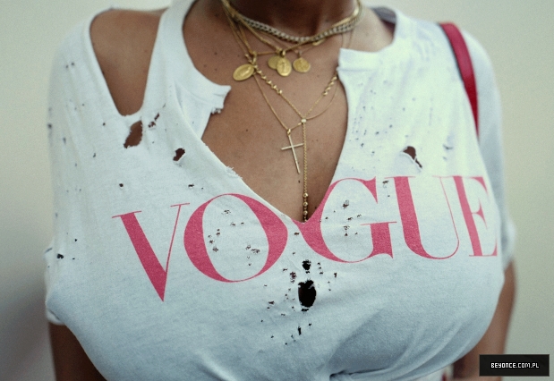 Vogue_BB_tshirt_8_frame_0002.jpg