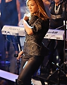 22958_Celebutopia-Beyonce_performs_at_MTV46s_TRL_Total_Finale_Live-15_122_913lo.jpg