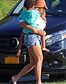 32414008-8666807-Toned_Bey_wowed_as_she_made_her_way_to_their_watercraft_for_a_da-a-72_1598458312824.jpg