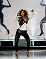 39115_babayaga_Beyonce_World_Music_Awards_11-09-2008_087_123_551lo.jpg