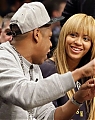 7467-beyonce-and-jay-z-watched-the-brooklyn-592x0-1.jpg