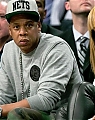 Beyonce-Jay-Z-attend-the-basketball-game-match-Brooklyn-Nets-x-The-Knicks-NY-26-nov-2012-12.jpg