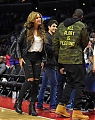 Beyonce-e-Jay-Z-assistem-jogo-entre-Los-Angeles-Clippers-e-Brooklyn-Nets-em-LA-2-737x1024.jpg