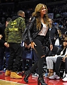 Beyonce-e-Jay-Z-assistem-jogo-entre-Los-Angeles-Clippers-e-Brooklyn-Nets-em-LA-24-713x1024.jpg