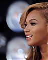 Beyonce2BKnowles2B20112BMTV2BVideo2BMusic2BAwards2BoFiHtDgW4d2x.jpg