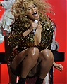 Beyonce_Knowles_-_LIVE___Glastonbury_Festival_-_Worthy_Farm_-_260611_122.jpg