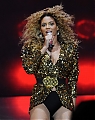 Beyonce_Knowles_-_LIVE___Glastonbury_Festival_-_Worthy_Farm_-_260611_123.jpg