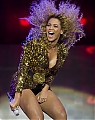 Beyonce_Knowles_-_LIVE___Glastonbury_Festival_-_Worthy_Farm_-_260611_132.JPG