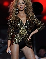 Beyonce_Knowles_-_LIVE___Glastonbury_Festival_-_Worthy_Farm_-_260611_139.jpg