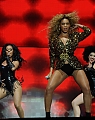 Beyonce_Knowles_-_LIVE___Glastonbury_Festival_-_Worthy_Farm_-_260611_183.jpg