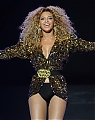 Beyonce_Knowles_-_LIVE___Glastonbury_Festival_-_Worthy_Farm_-_260611_201.jpg