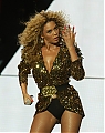 Beyonce_Knowles_-_LIVE___Glastonbury_Festival_-_Worthy_Farm_-_260611_237.jpg