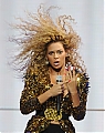 Beyonce_Knowles_-_LIVE___Glastonbury_Festival_-_Worthy_Farm_-_260611_248.jpg