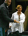 Beyonce_Knowles_arrives_at_her_office_New_York_City-04.JPG